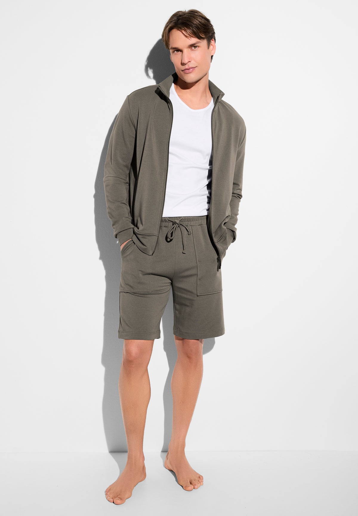 Summer Lounge | Veste - walnut tree