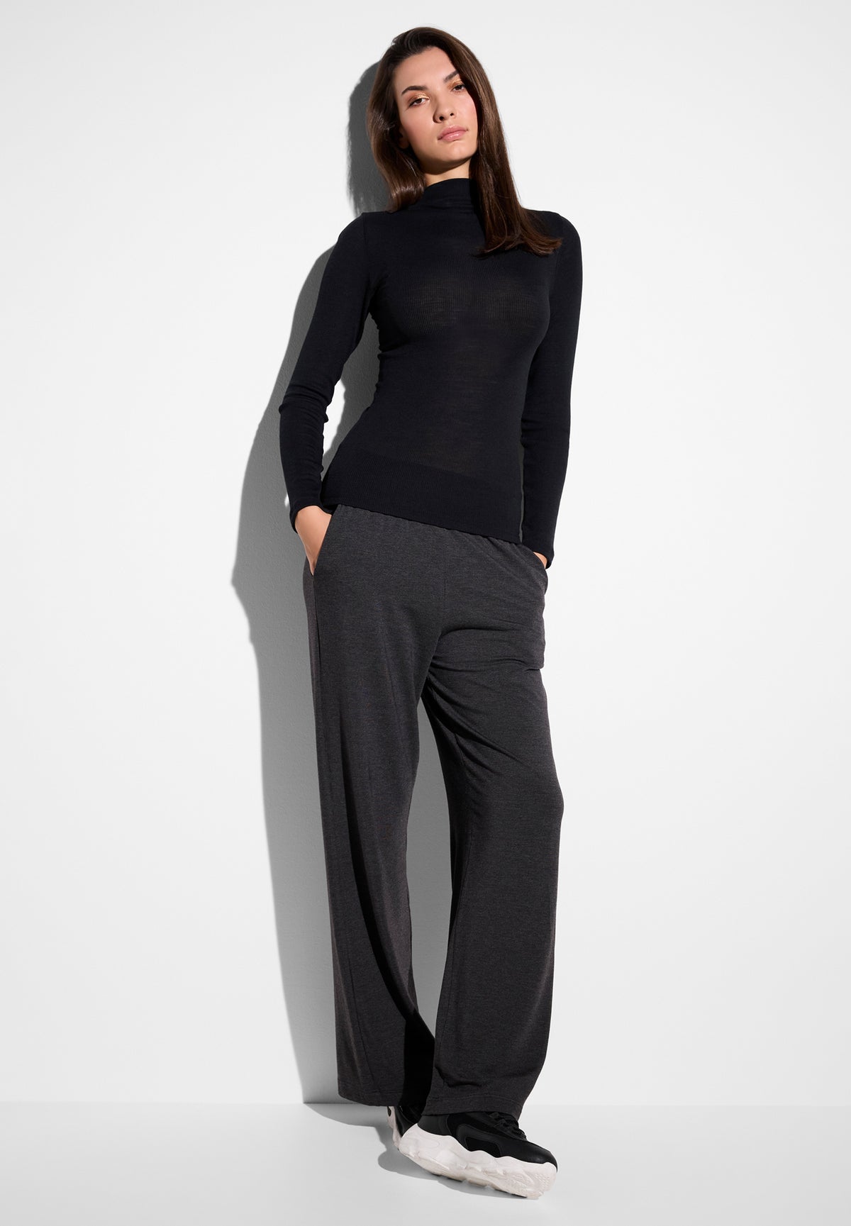 Wool &amp; Silk | T-Shirt langarm - black
