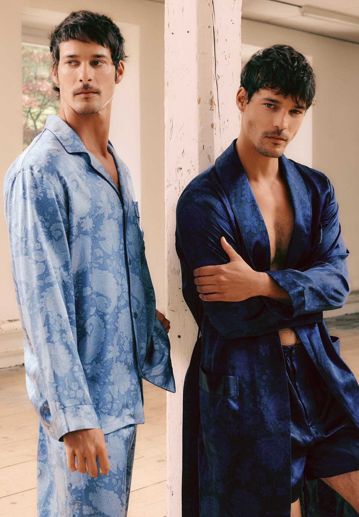 Silk Nightwear | Robe de chambre longue - paisley dark blue
