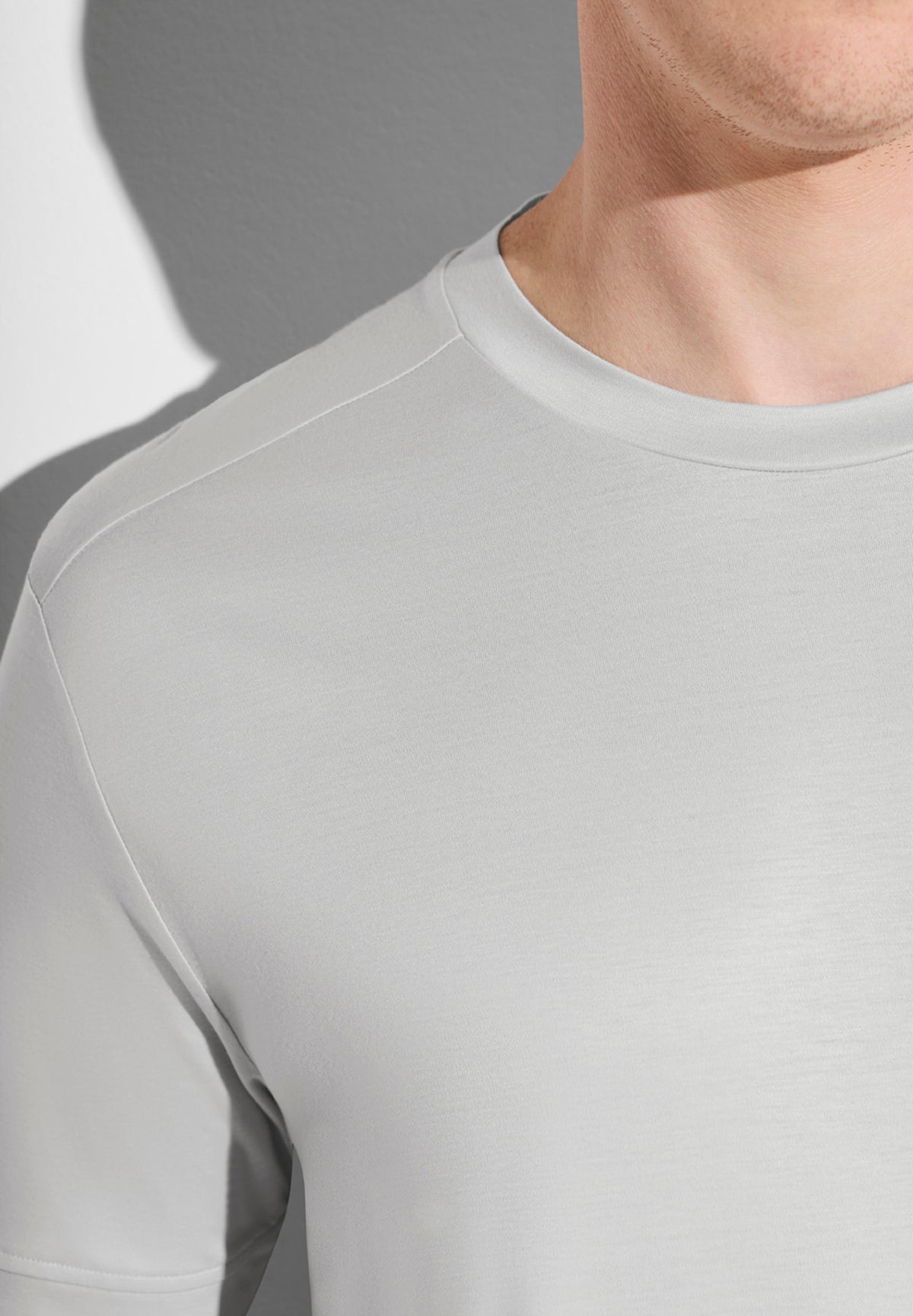 Sustainable Luxury | T-Shirt kurzarm - bright grey