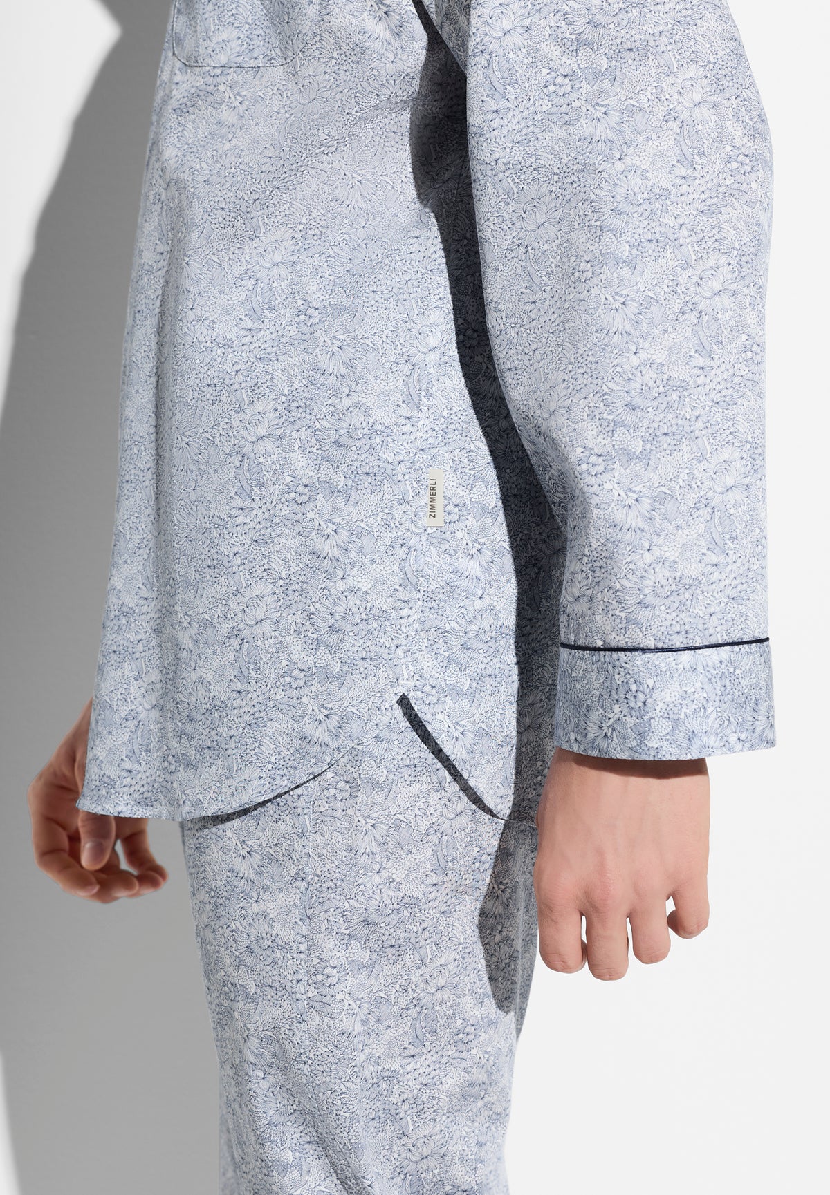 Cotton Sateen Print | Pyjama lang - stenciled florals