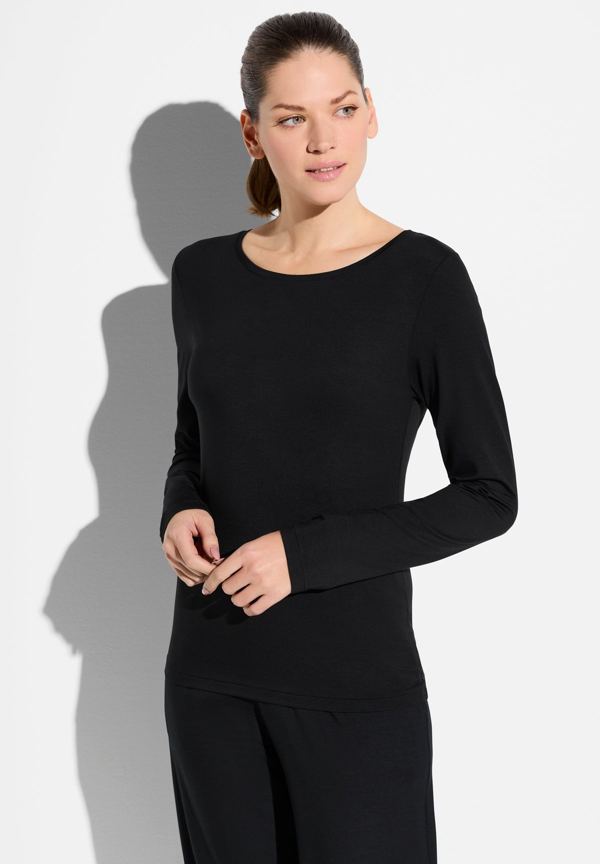 Pureness | T-Shirt langarm aus Modal, Body Fit - schwarz