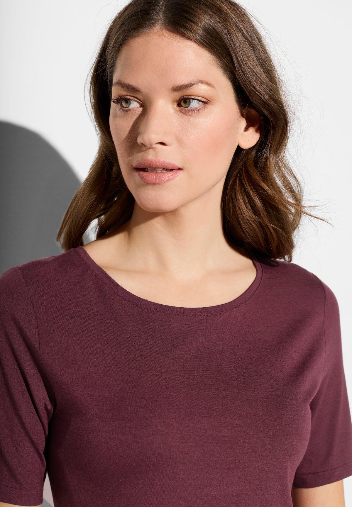 Pureness | T-Shirt kurzarm aus Modal, Body Fit - ruby wine