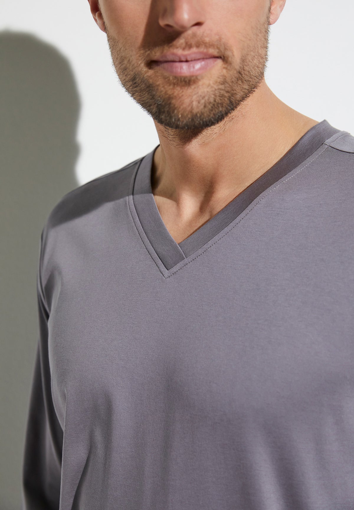 Supreme Green Cotton | T-Shirt Long Sleeve V-Neck - grey