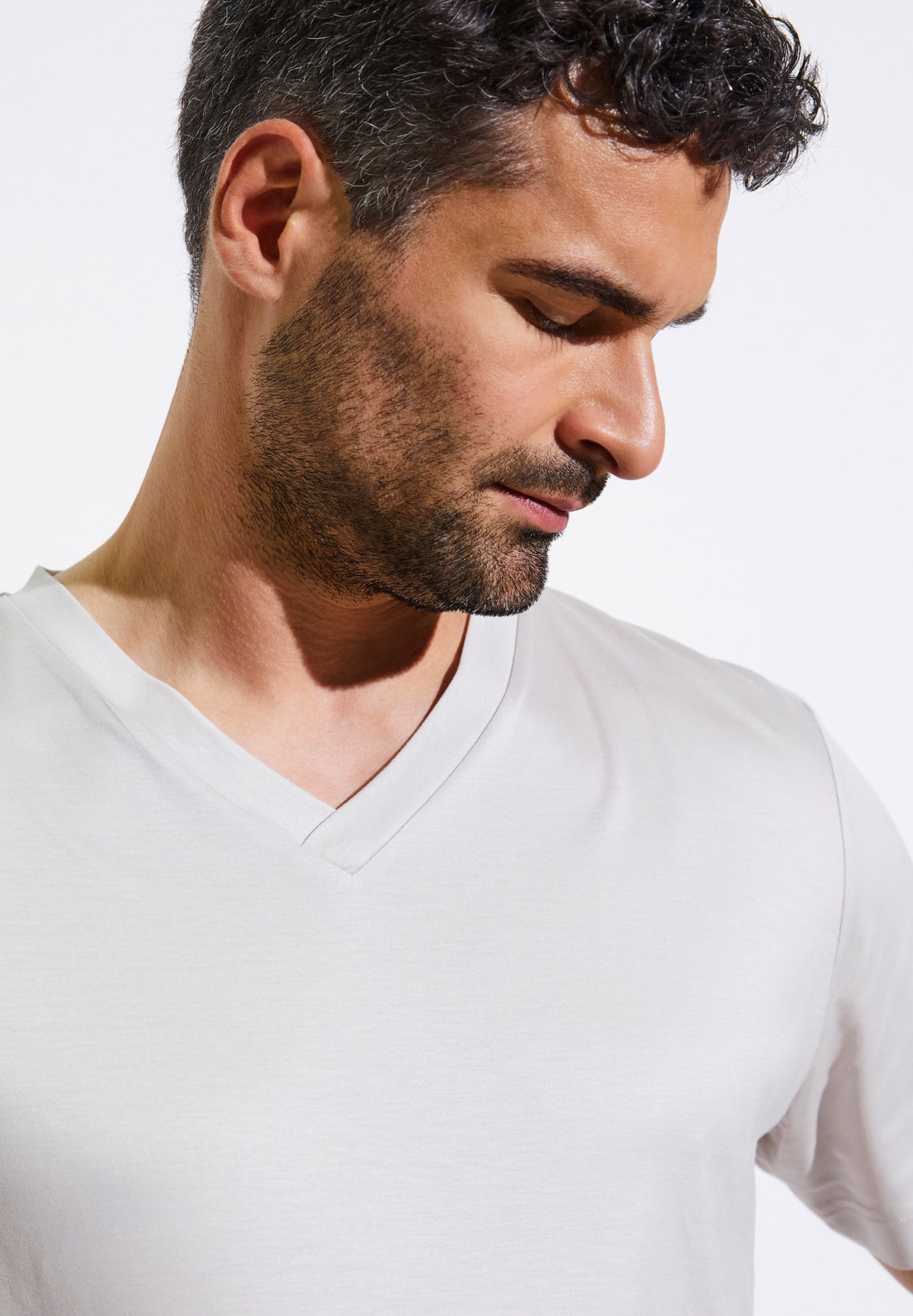 Sustainable Luxury | T-Shirt Short Sleeve V-Neck - light grey